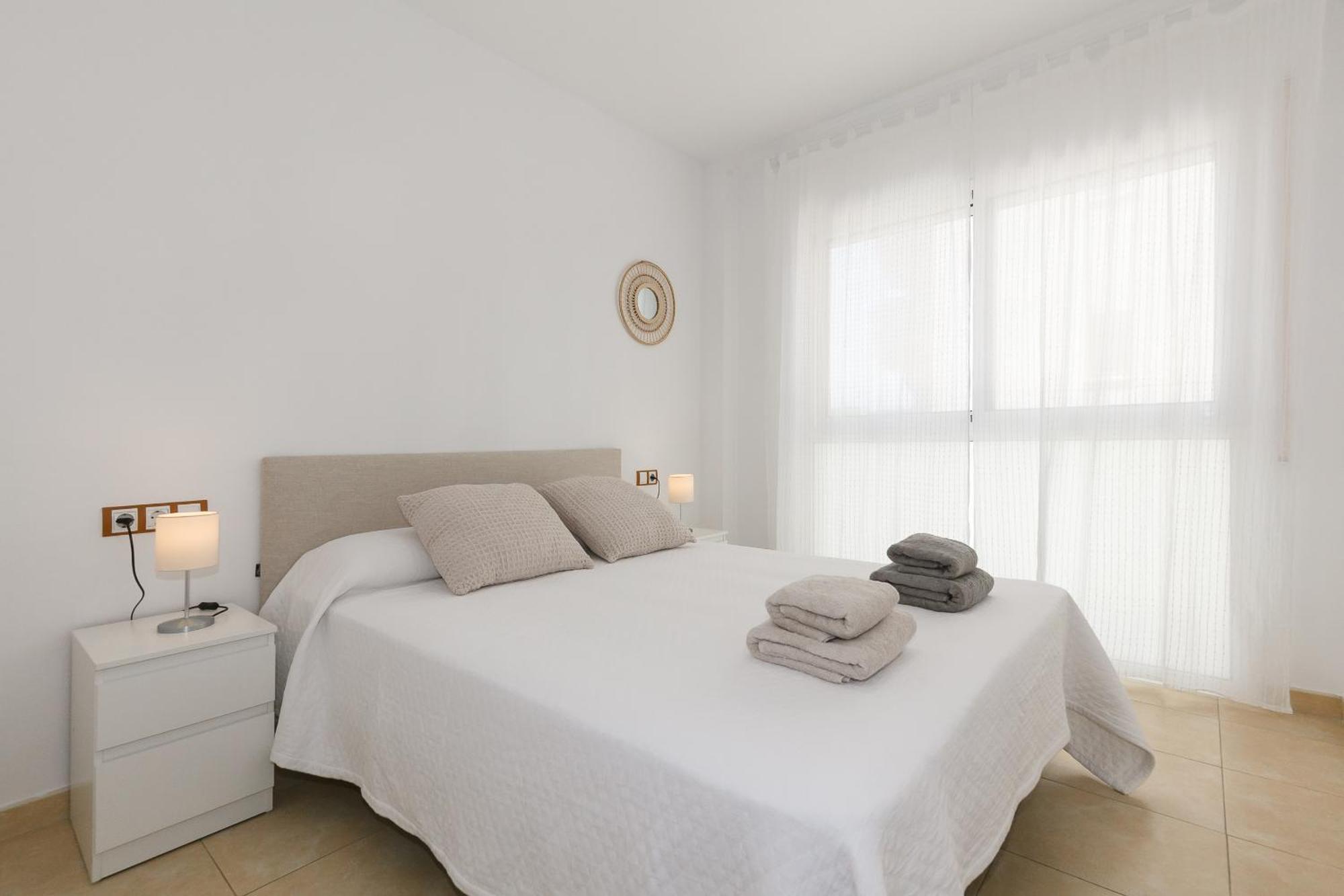 Uhc Els Pins Apartments Салоу Экстерьер фото