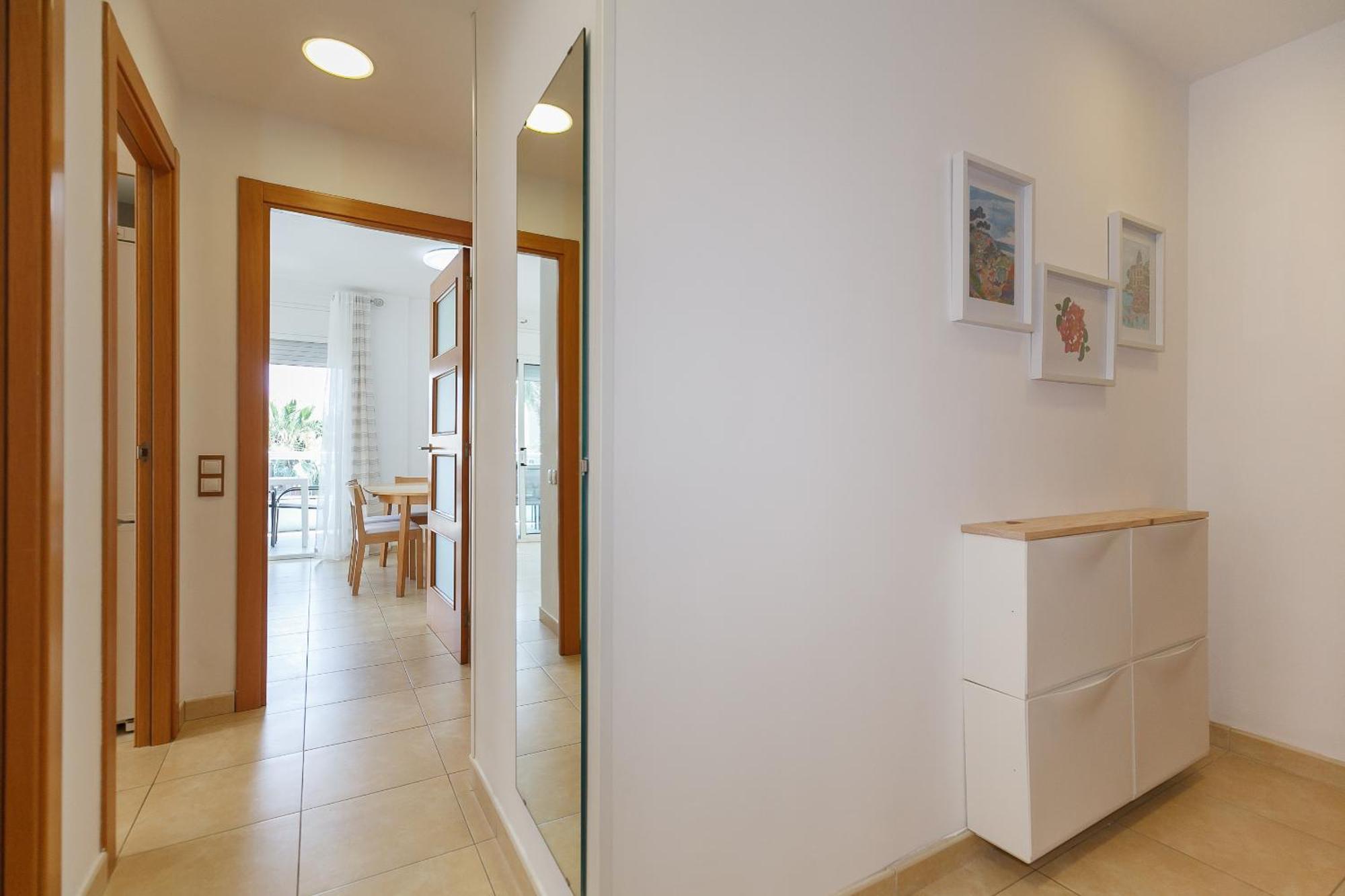 Uhc Els Pins Apartments Салоу Экстерьер фото