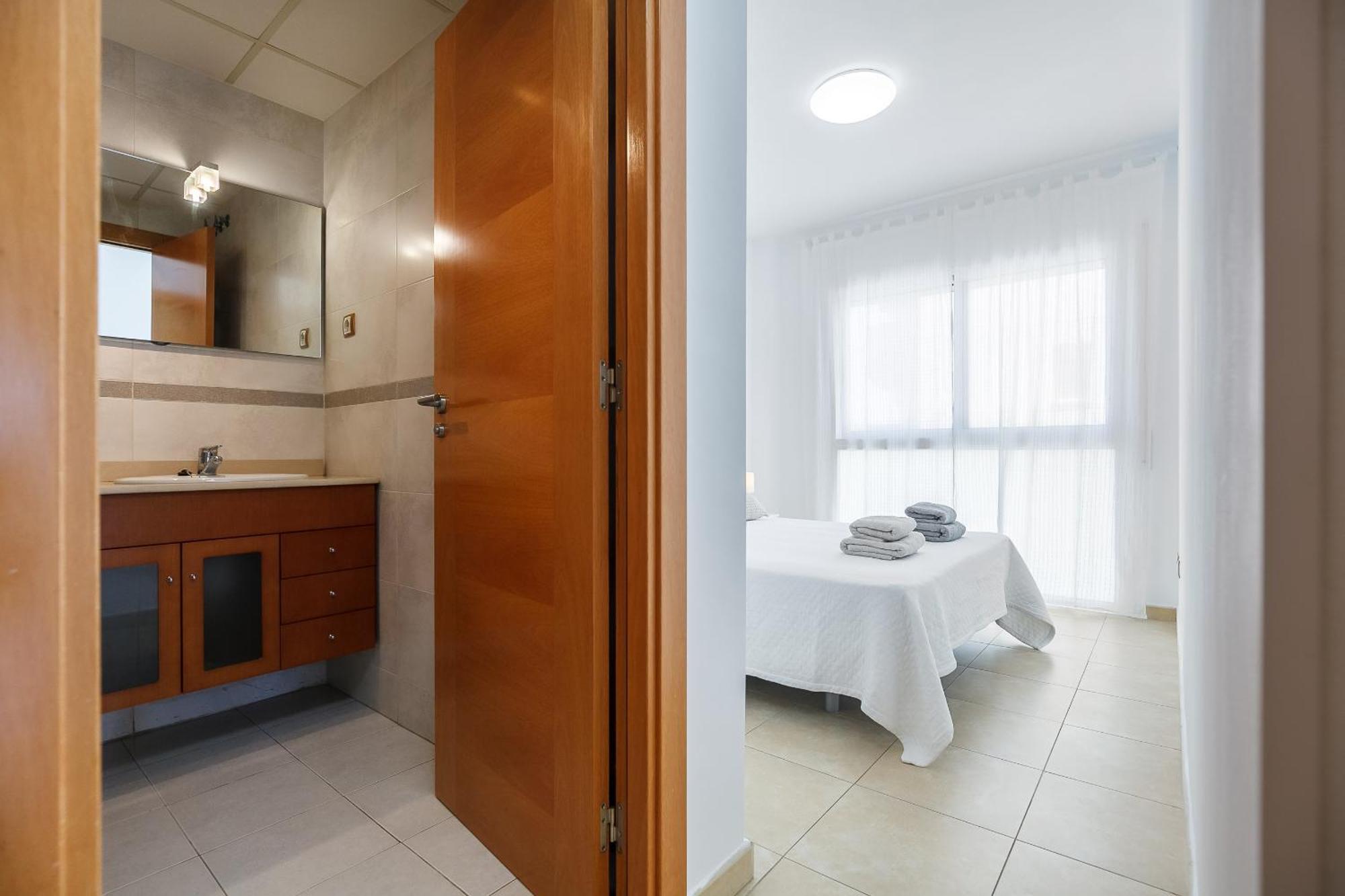 Uhc Els Pins Apartments Салоу Экстерьер фото