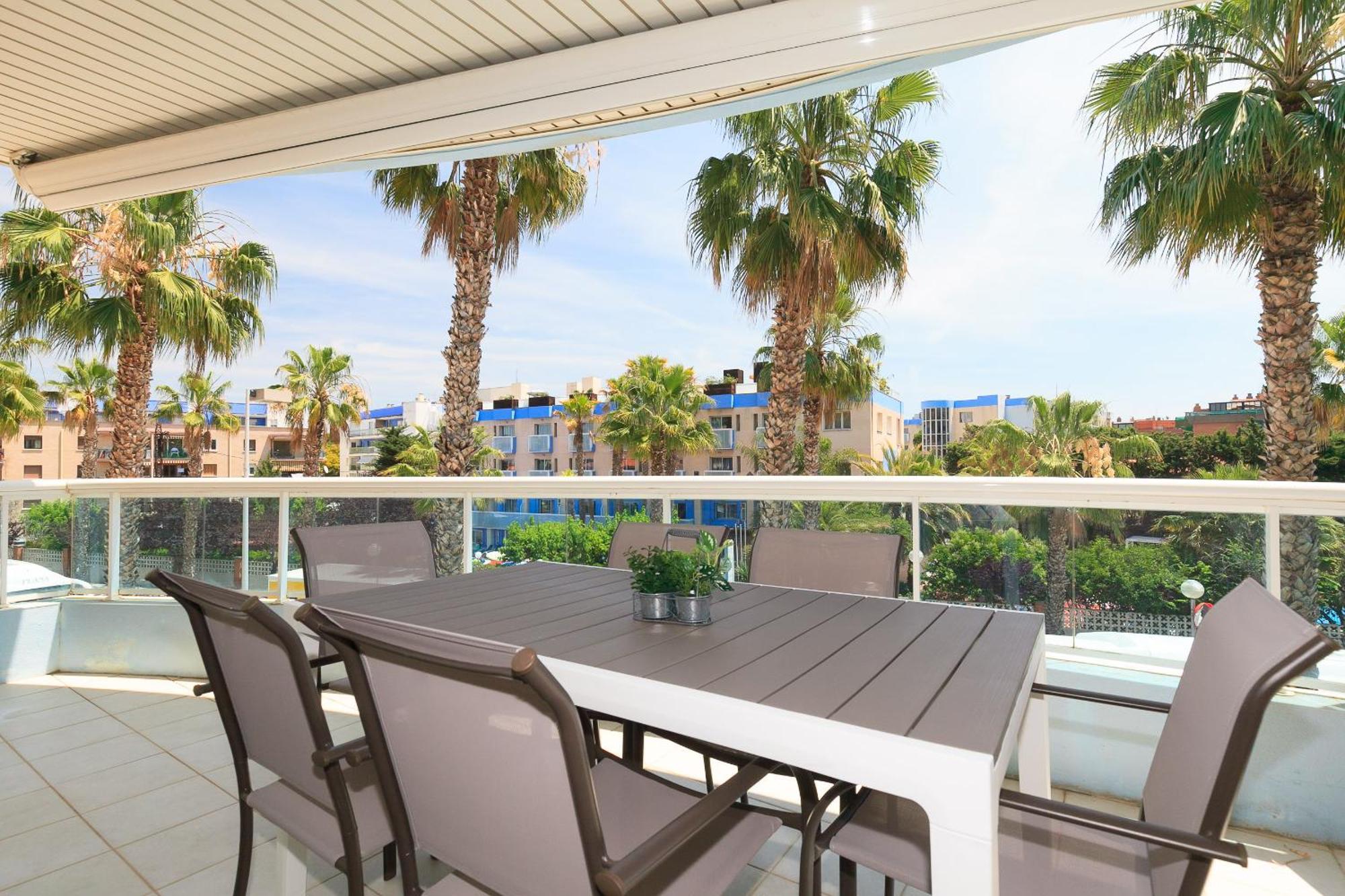 Uhc Els Pins Apartments Салоу Экстерьер фото